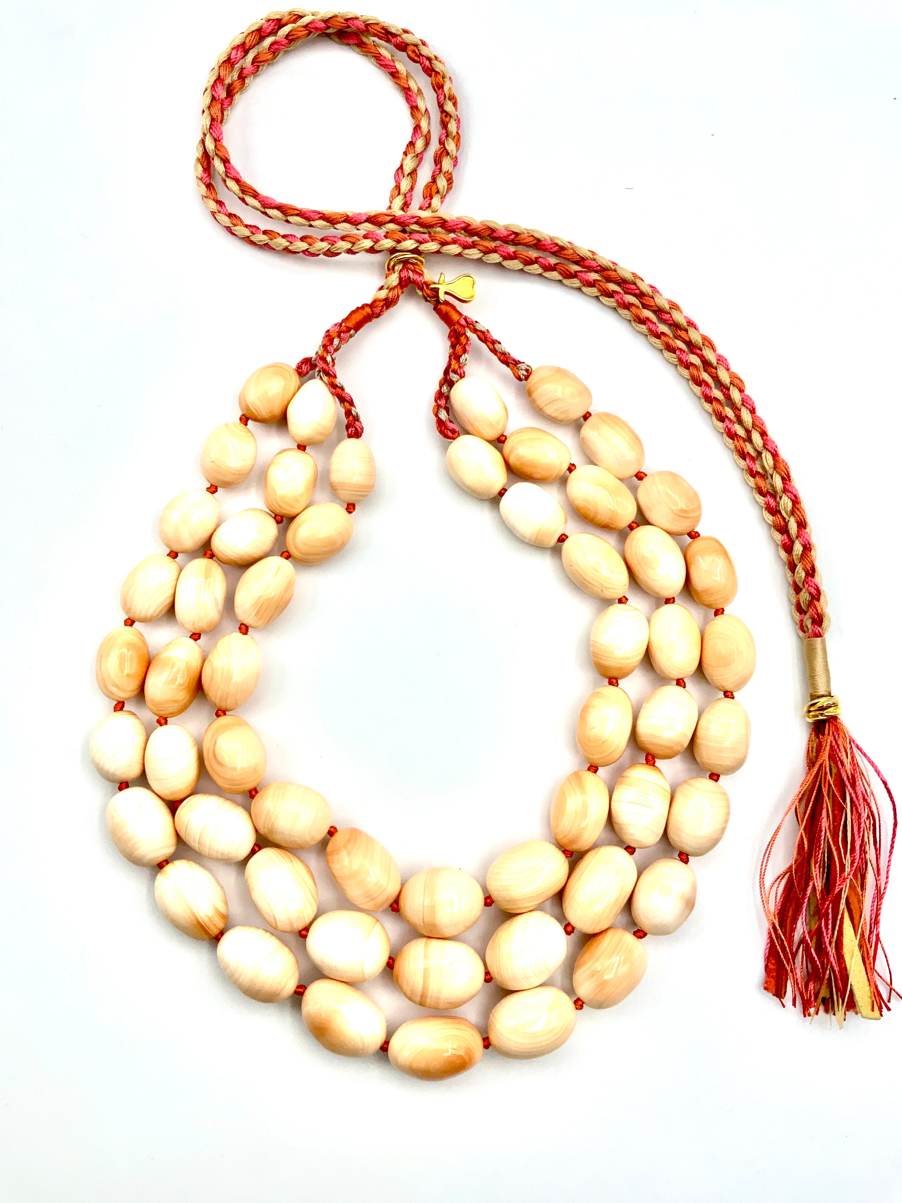 # 35 Cornealla Shell Olive Beads