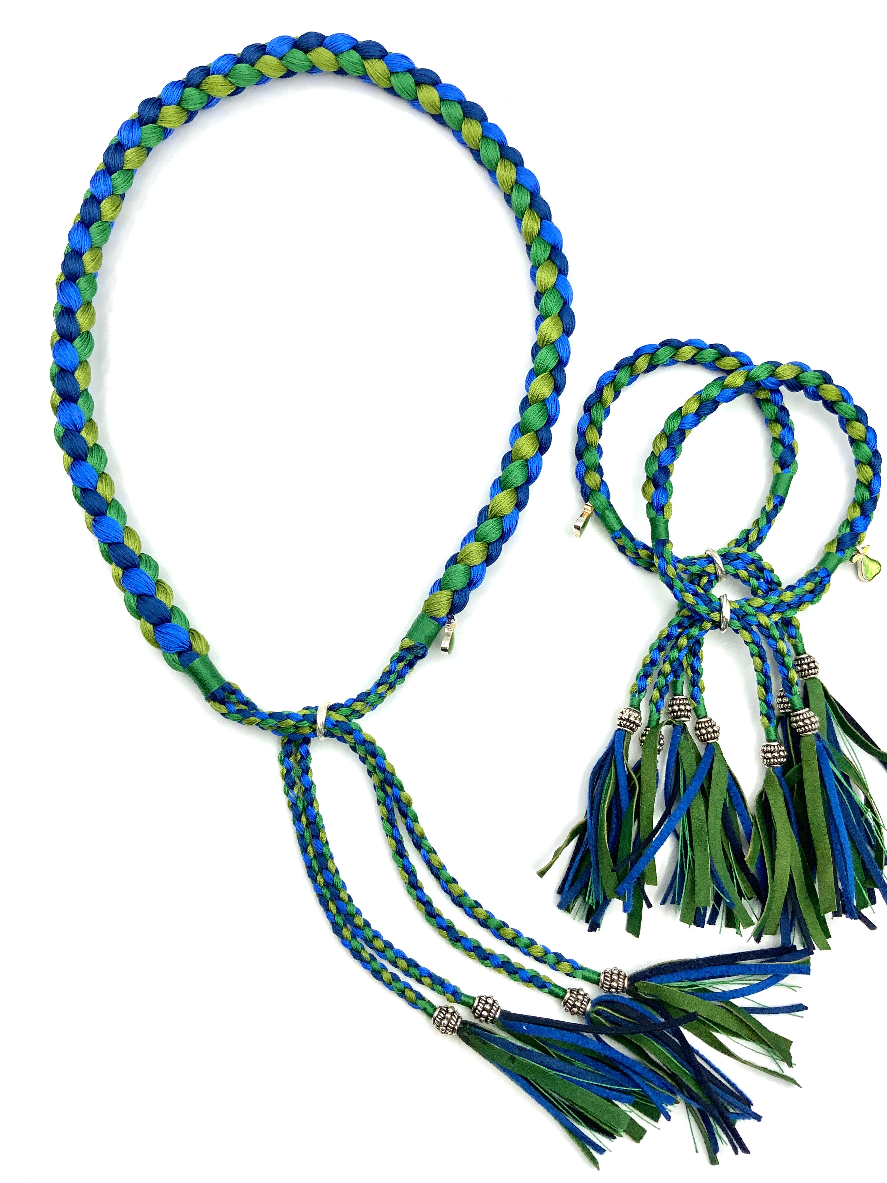 # 38  A Touch of Art Around Your Neck  - Choker Silk Threads
